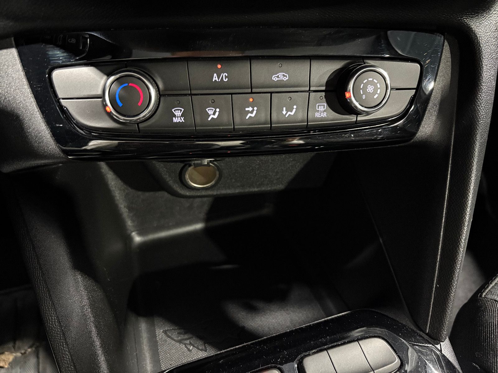 Fahrzeugabbildung Opel Corsa F Edition/1.HAND/DAB/BLUETOOTH/KLIMA/TEMPO