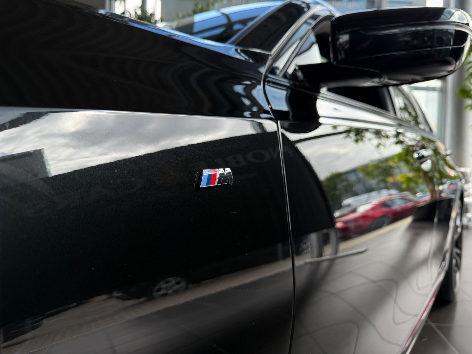 Fahrzeugabbildung BMW 320d xDrive M Sport PANO KAM LED