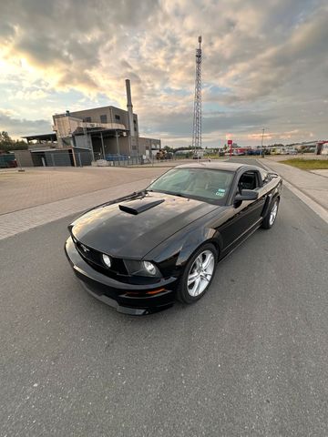 Ford Mustang Gt V8 Schalter Tüv Neu