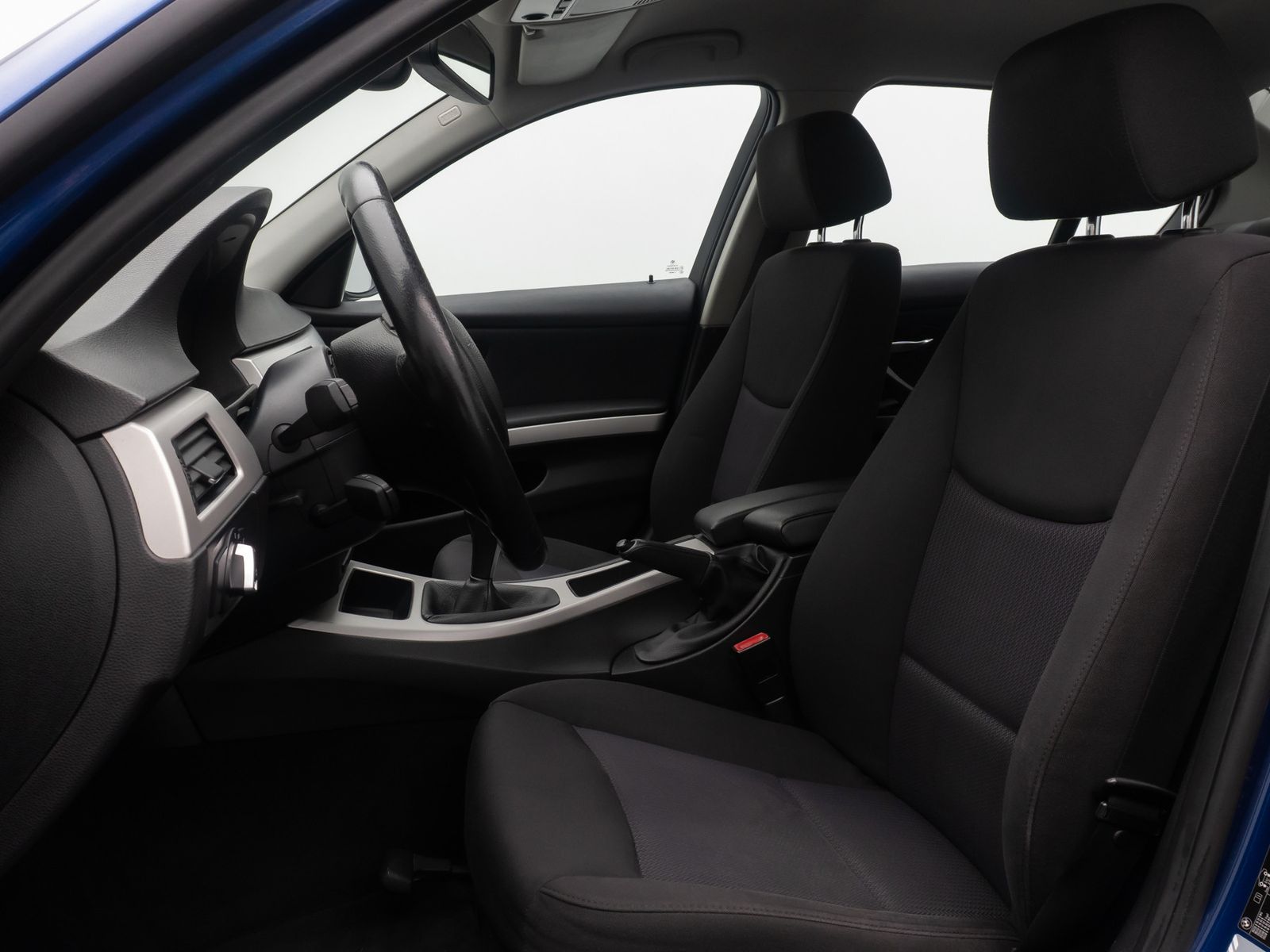 Fahrzeugabbildung BMW 318i Tempomat XenonPDC Komfort Sportsitz 17"WR