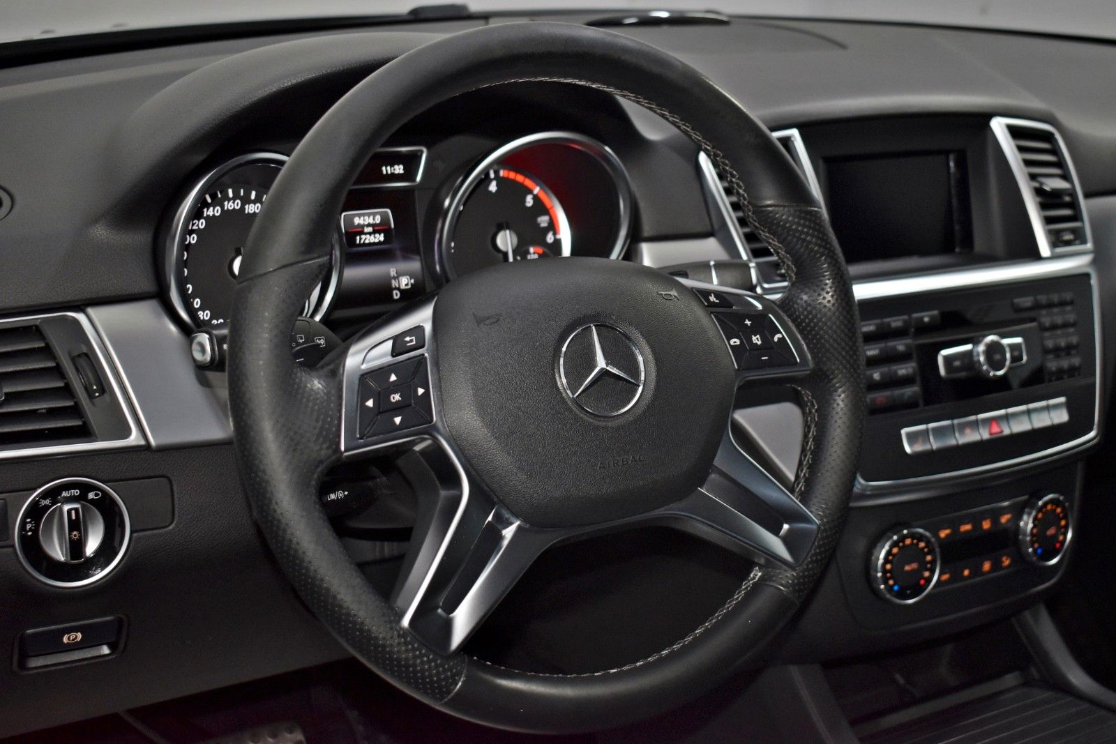 Fahrzeugabbildung Mercedes-Benz ML 250 CDI BlueTec 4Matic,Navi,Bi-Xenon,SH,SD