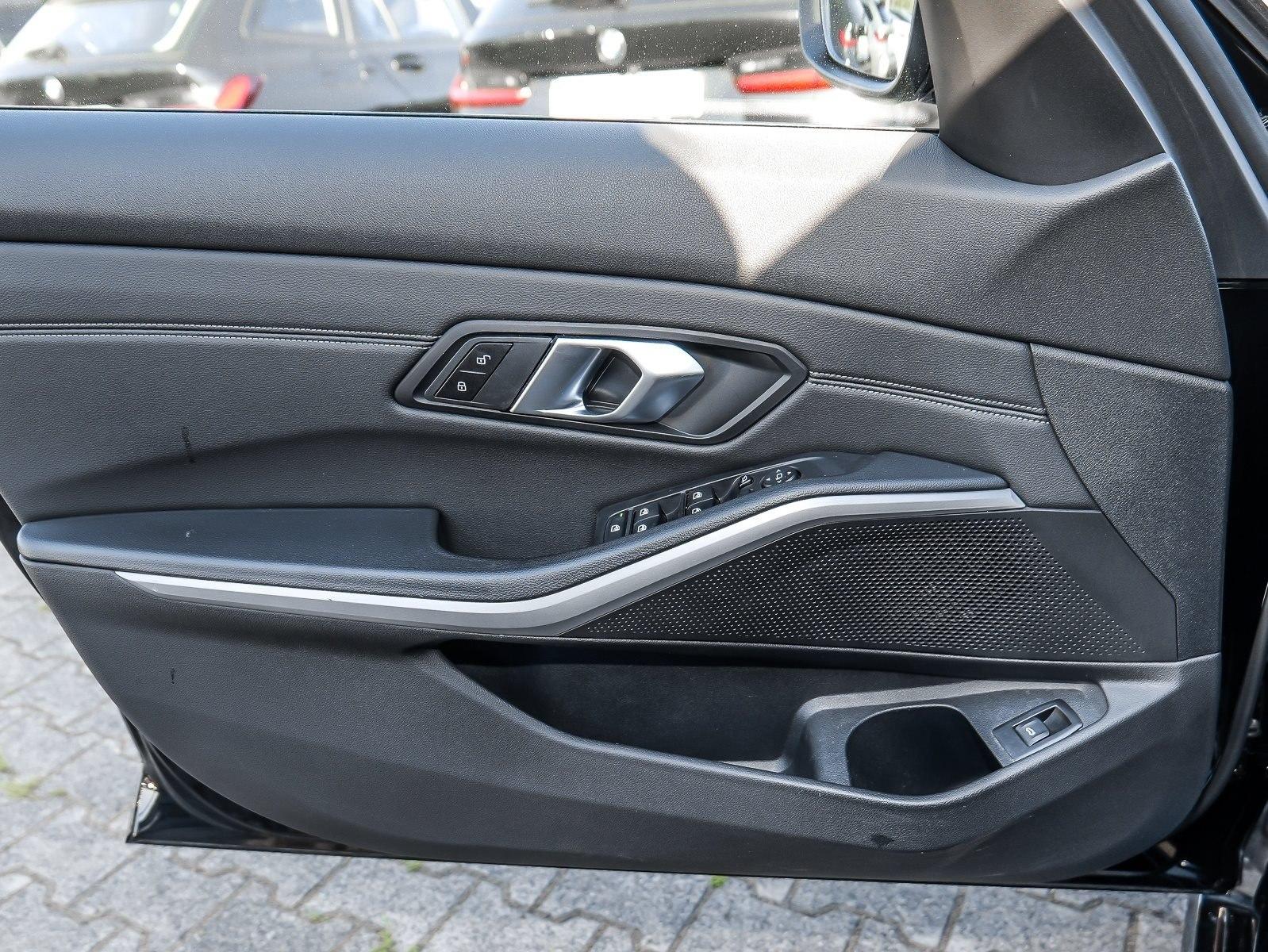 BMW 3 Series i Touring Advantage LC Prof ACC RFK SHZ LEDER, миниатюра 20