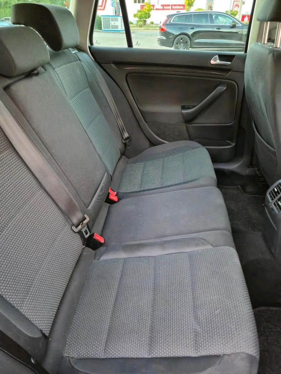 Volkswagen Golf 2010 — photo 14