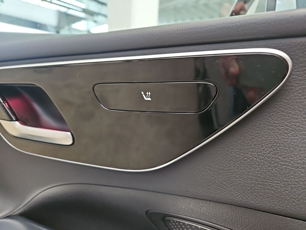 Fahrzeugabbildung Mercedes-Benz C 180 T Avantg. Distronic+ LED SHZ Ambie.