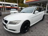 BMW 318 d Touring Navy, Alu, Tempomat - BMW 318 aus 2011: Kombi