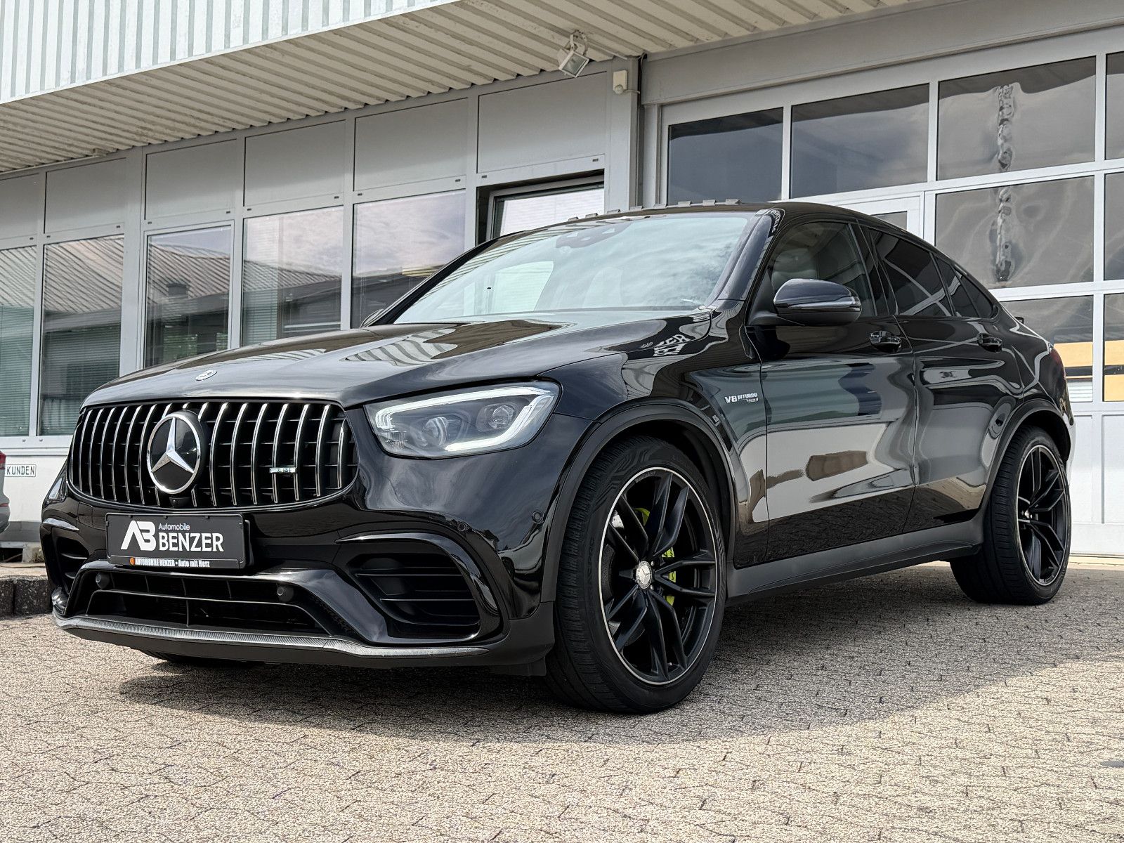 Fahrzeugabbildung Mercedes-Benz GLC 63 AMG Coupe/MBUX/Ambiente/Schiebedach/Kam/