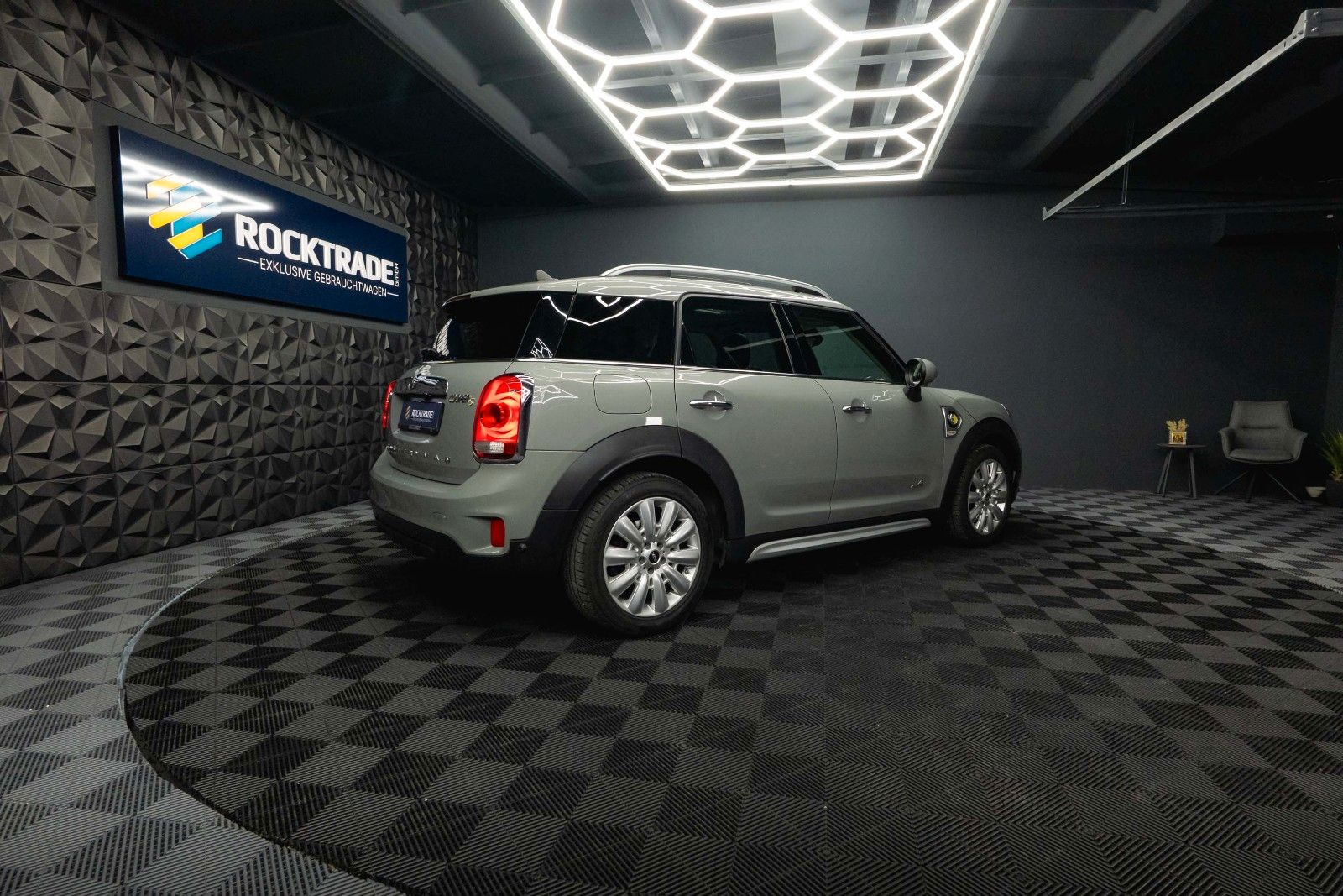 Fahrzeugabbildung MINI COOPER SE Countryman All4 | Pano | ACC | Plug-In
