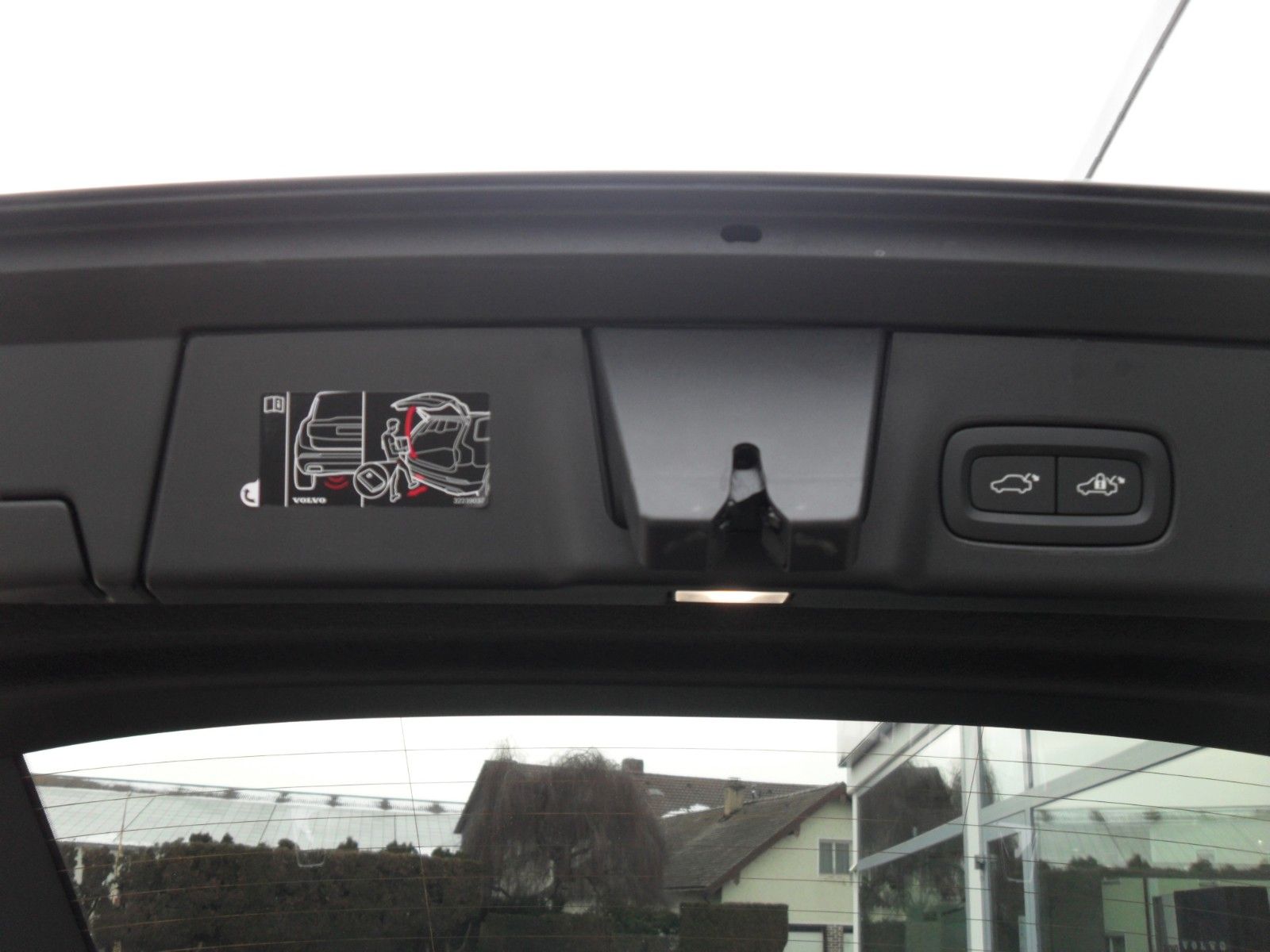 Fahrzeugabbildung Volvo V90 B4 Kombi Plus Dark | Standheizung / Timer