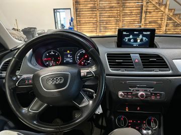 Audi Q3 - 11