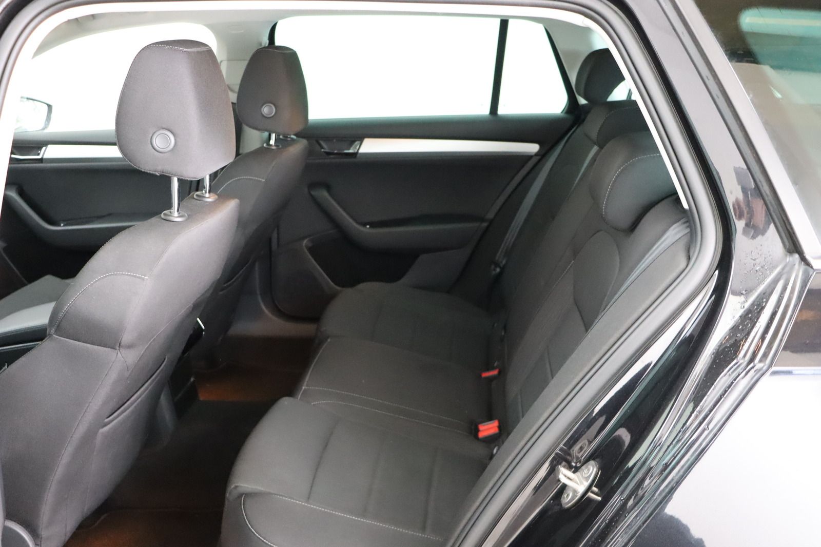 Fahrzeugabbildung SKODA Superb * Memory * PDC * Sithzg.