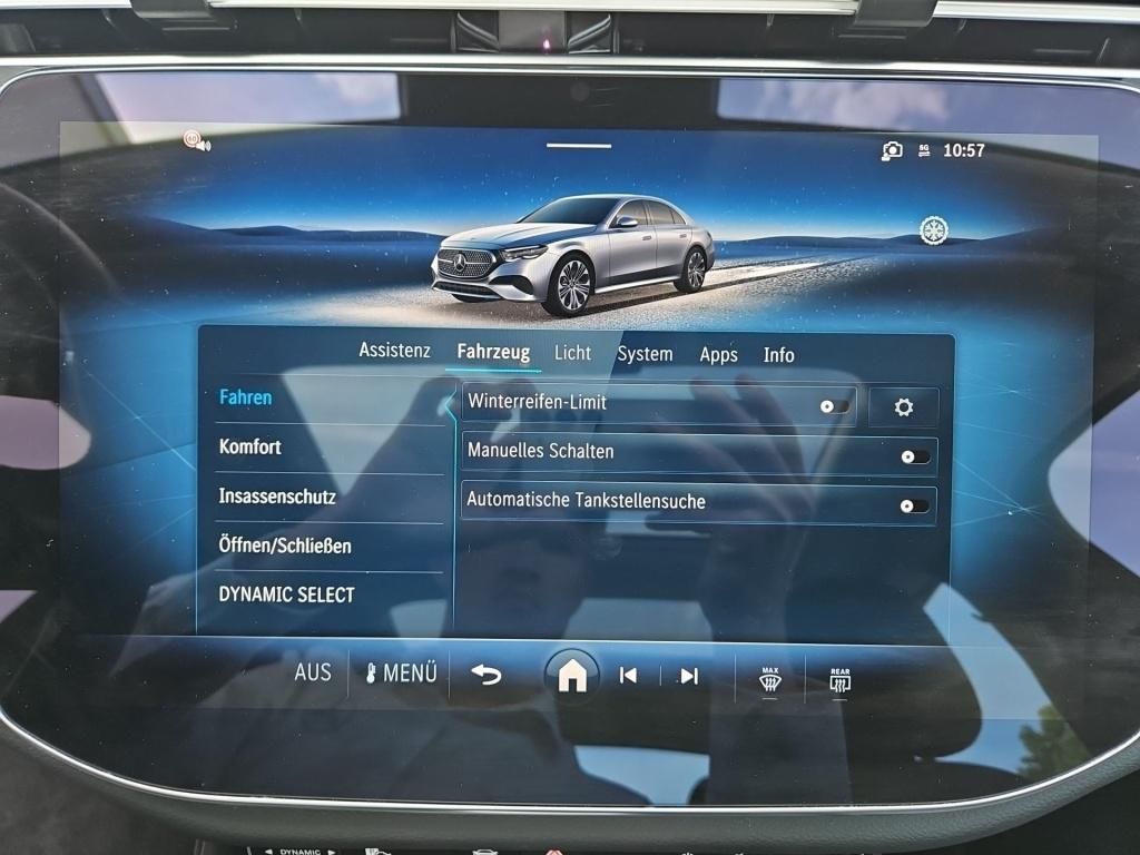 Fahrzeugabbildung Mercedes-Benz E 200 Avantg. Pano Navi Totwi. LED Winterpaket