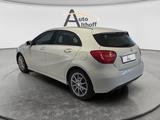 Mercedes-Benz A180 Style KLIMA NAVI SITZ BI-XENON - Mercedes-Benz A 180 Gebrauchtwagen in Stuttgart