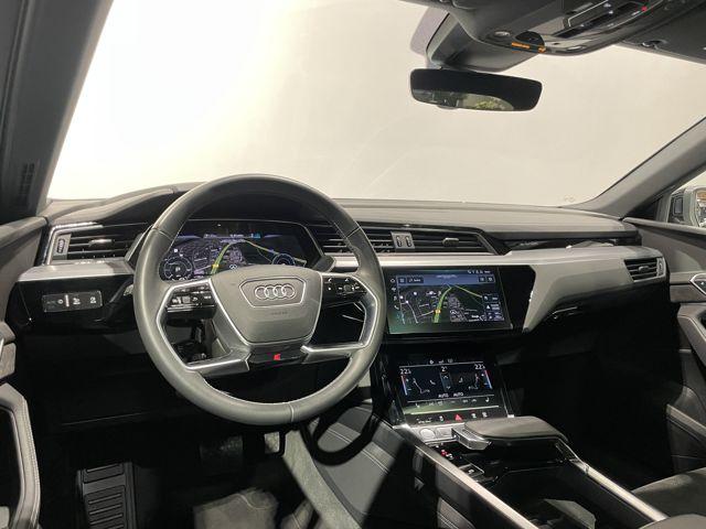 AUDI E-TRON SPORTBACK - 50 S LINE - 313 CV - PANORAMIQUE - HAYON ÉLECTRIQUE - TOIT OUVRANT