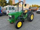 John Deere 5300 AN Allrad,erst 1332 std., Schmalspur - John Deere 5 e