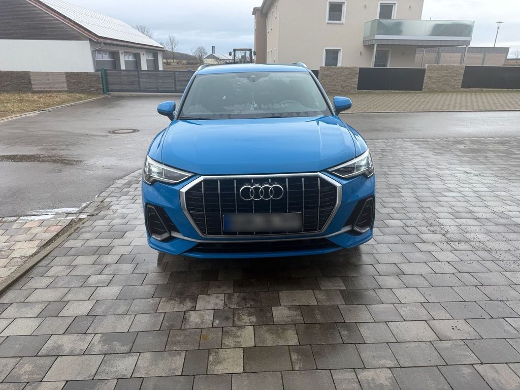 Image of Audi Q3