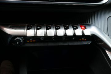 Fahrzeugabbildung Peugeot 3008 Active aus 1. Hand