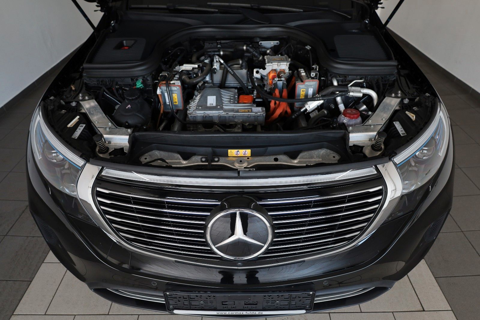 Fahrzeugabbildung Mercedes-Benz EQC 400 4M,Leder,HUD,360°Kam.,SD,ACC,Sitzlüftung