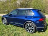 Volkswagen Tiguan 2.0 TSI 162kW DSG 4MOTION Highline Hi... - Volkswagen Tiguan: Blau, Motion
