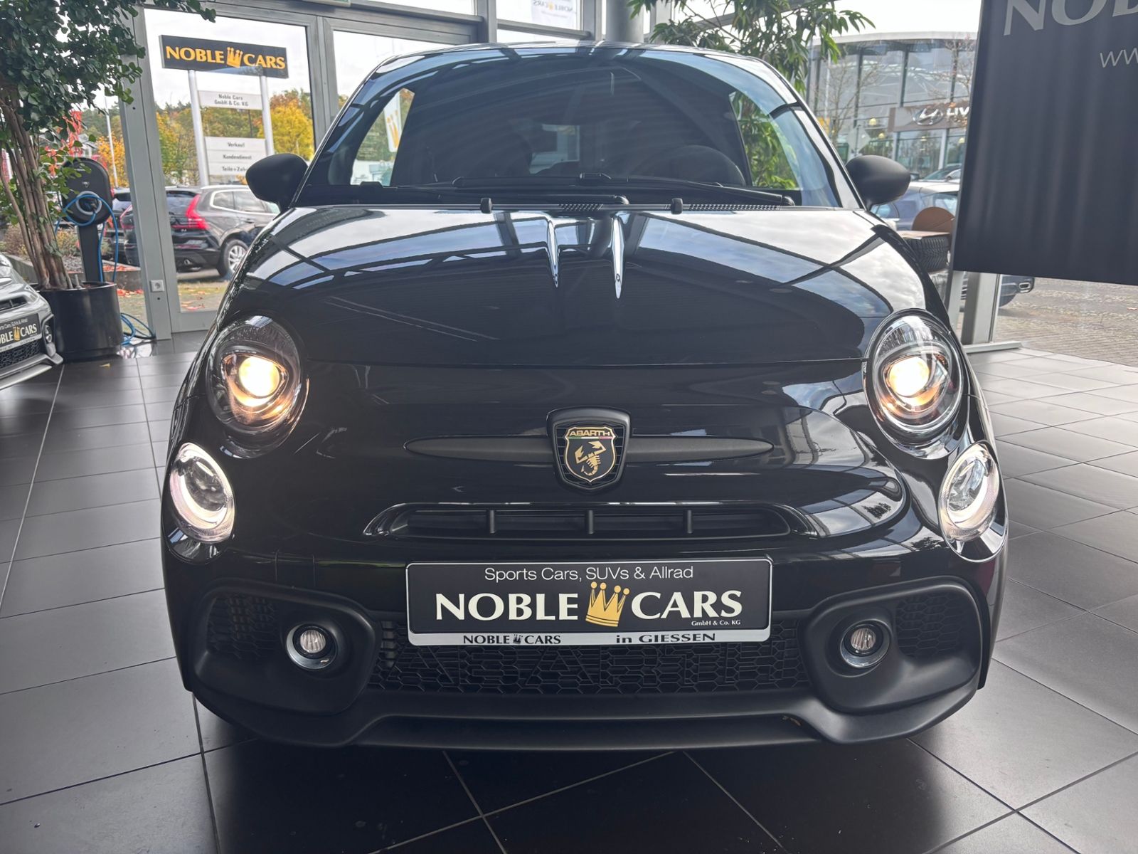 Fahrzeugabbildung Abarth 695 75 Anniversario NAVI ALU Beats