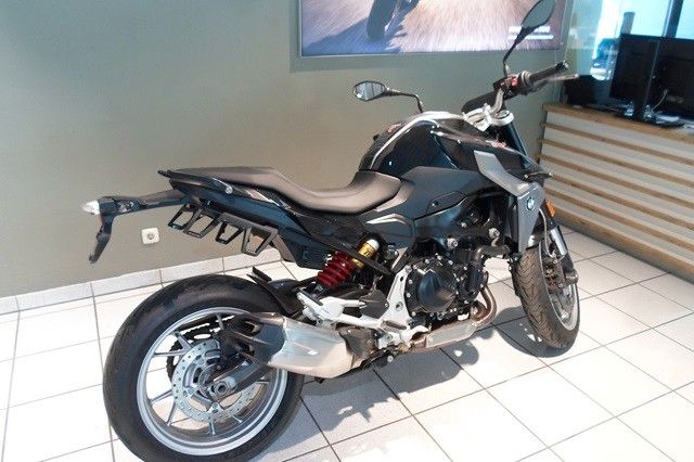 Fahrzeugabbildung BMW F900 R mit Vollausstattung !