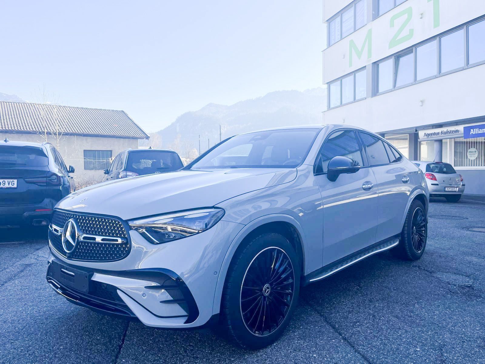 Mercedes-Benz GLC 220 d 4M Coupé  AMG Line /Panorama/Alu 20 imagem 2