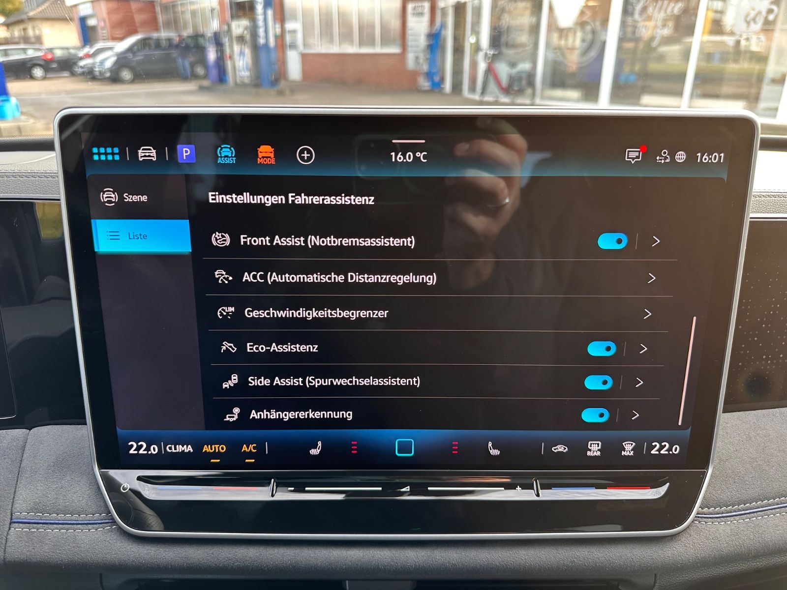 Fahrzeugabbildung Volkswagen Tiguan R-Line 2.0 TDI DSG Black/Pano/Matrix/AHK