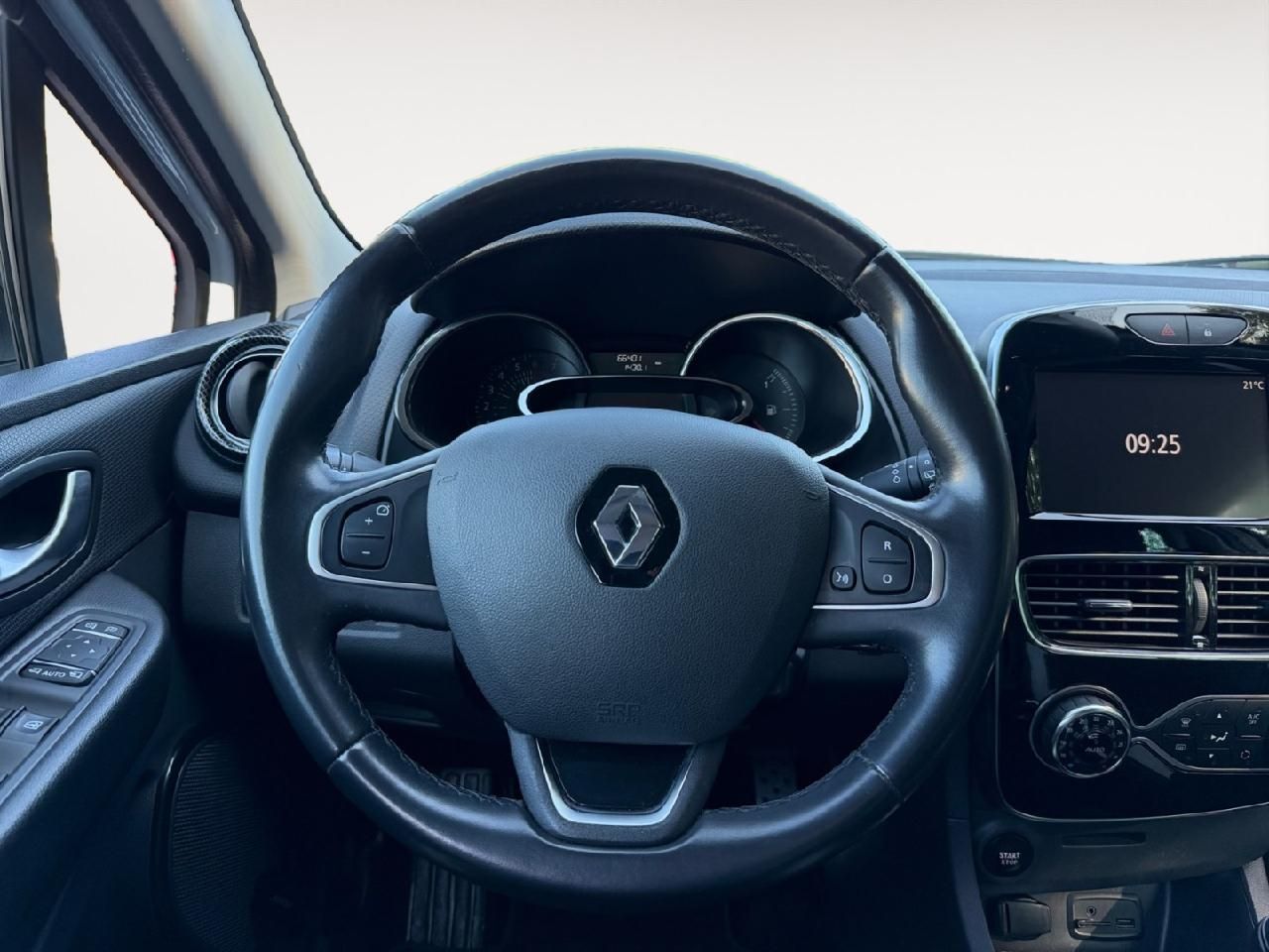 Fahrzeugabbildung Renault Clio IV BOSE Edition
