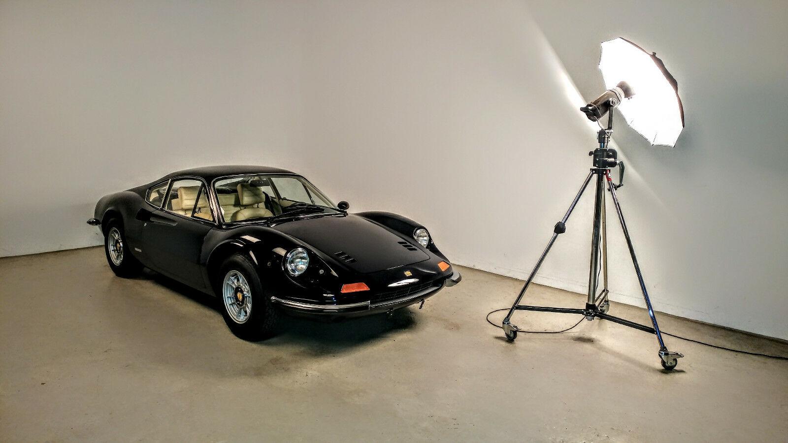 showroom-image-top