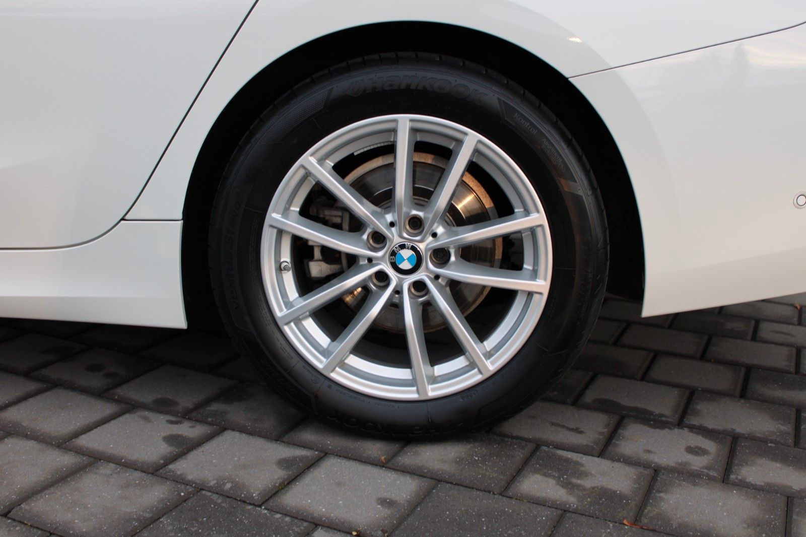 BMW 318d Touring LEDER AHK PDC LED NAVI SHZ foto 14