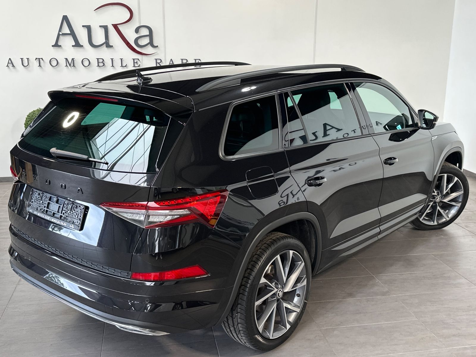 Fahrzeugabbildung SKODA Kodiaq Sportline NAV+LED+ACC+KAMERA+20ZOLL+KESSY