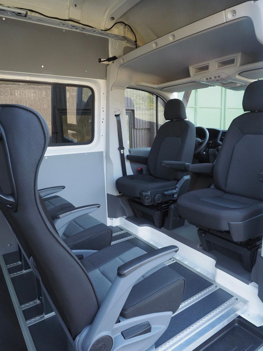 Volkswagen Crafter 35  L4 Superhochdach  5-Sitzer Automatik