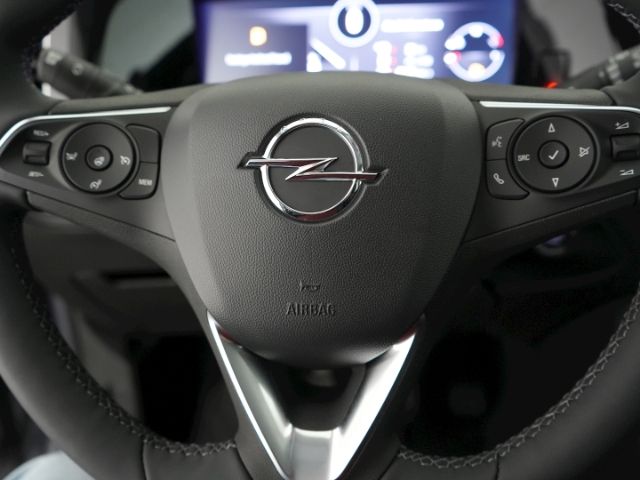 Grandland GS+LED LICHT+NAVI+360 GRAD KAMERA+SITZ