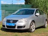 Volkswagen Jetta V 1,6 Comf.  Automatik-Klima-Schiebedach - VW Jetta mit Schiebedach