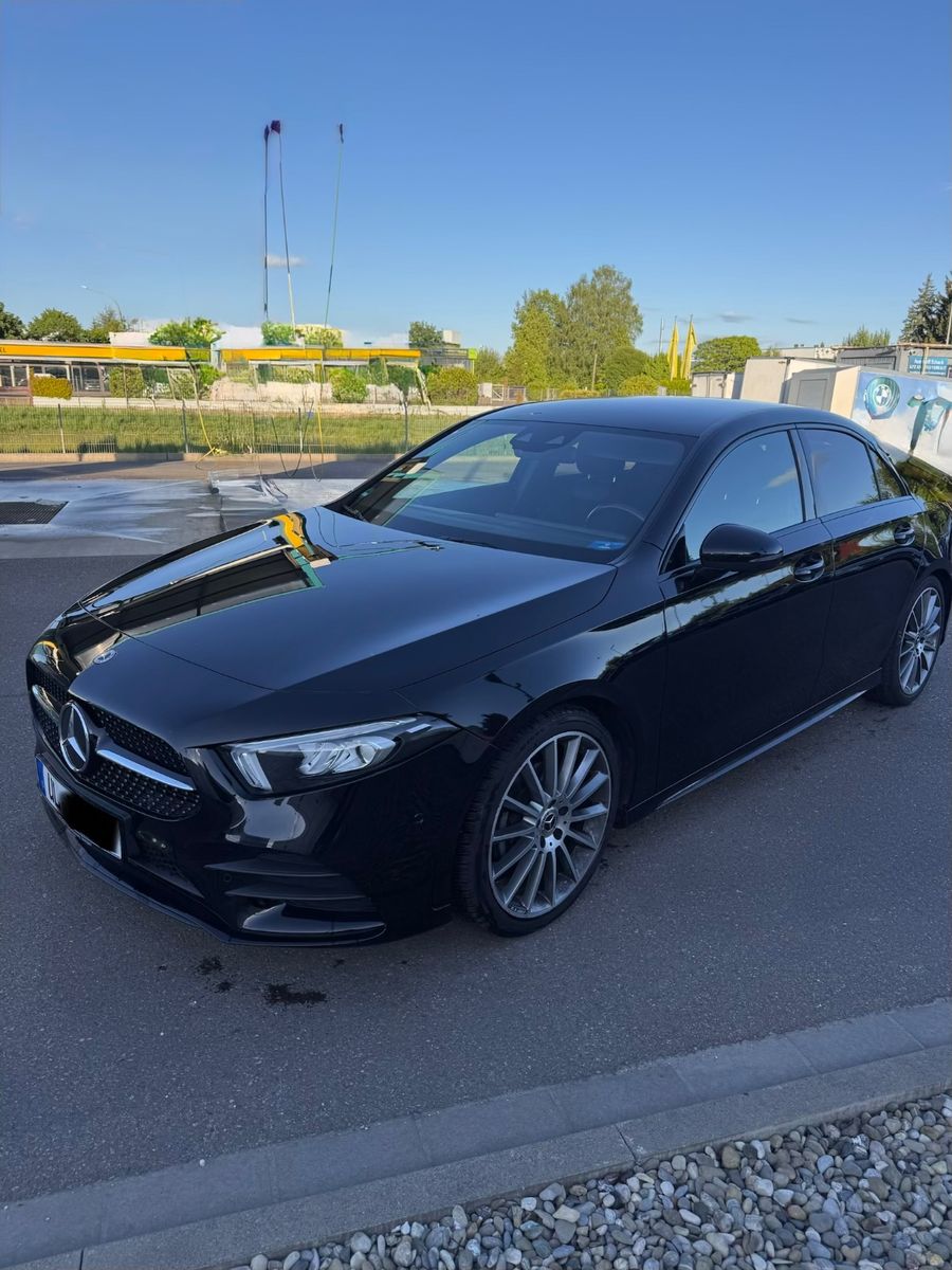 MERCEDES-BENZ Mercedes-Benz A 200 - AMG Line Scheckheftgepflec