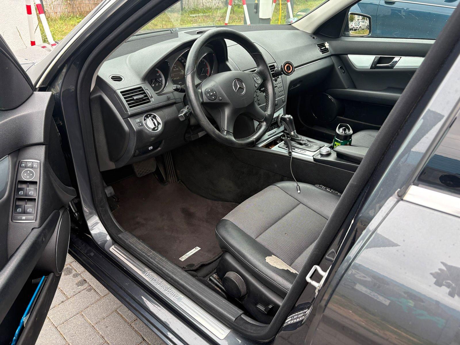 Mercedes-Benz E250 2010 — photo 13