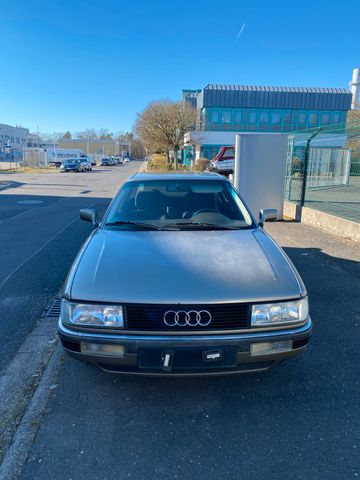 Audi 90 mit neuem TÜV