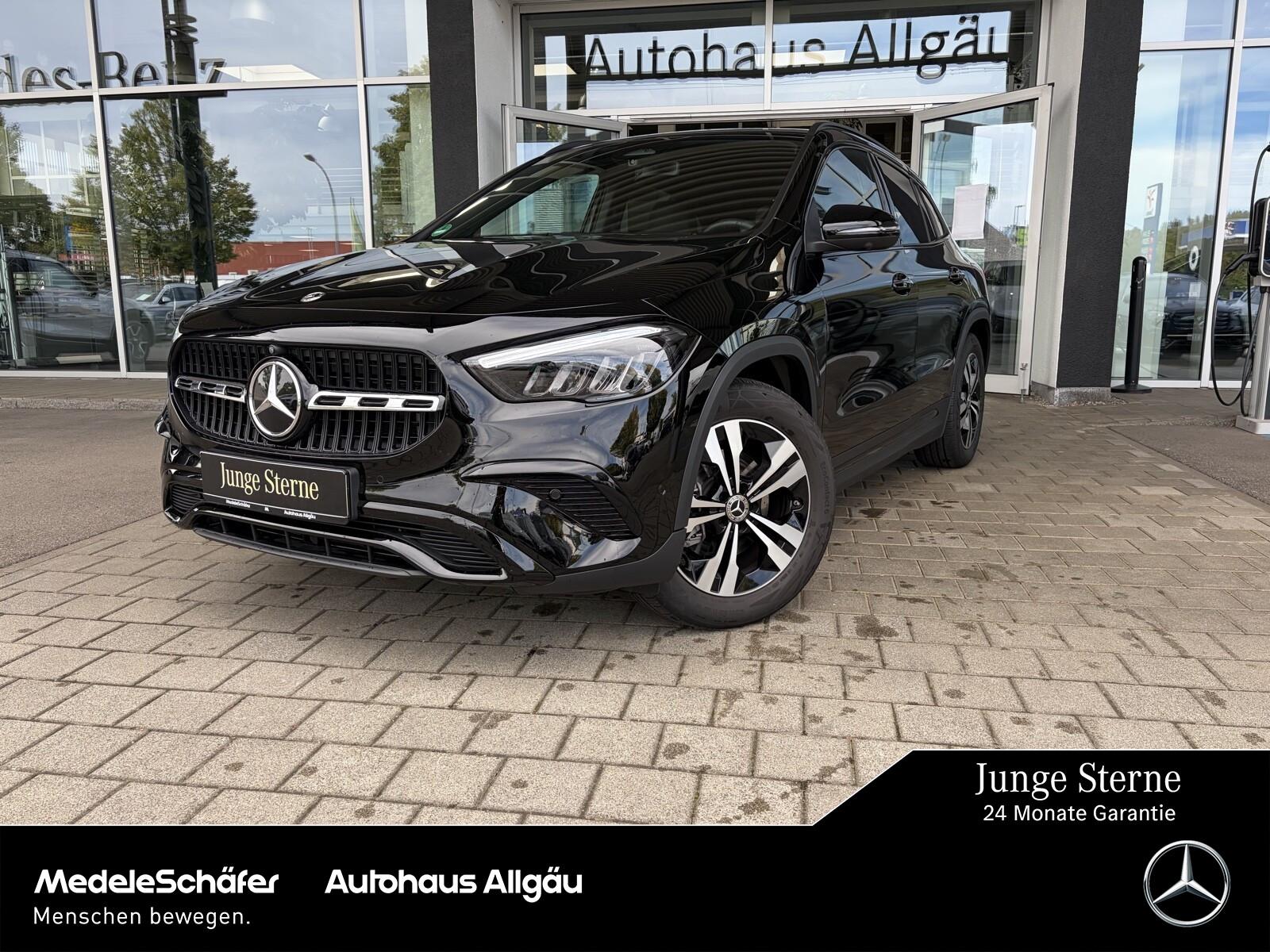 Mercedes-Benz GLA 200 Night Distr AHK PanoSD KeylGO Sound 360