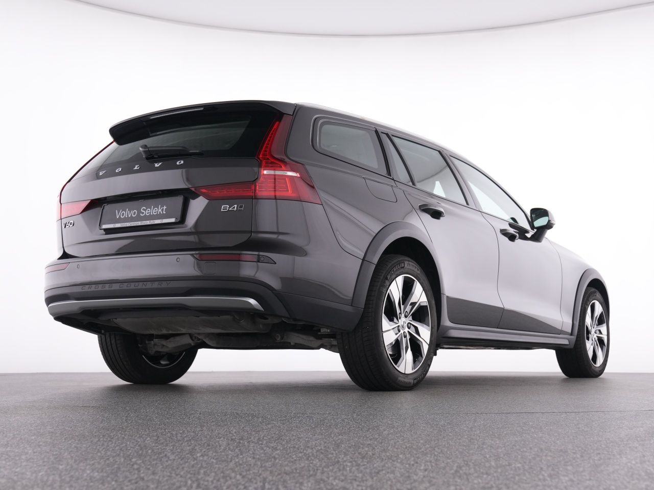 Volvo V60 Cross Country B4 AWD Plus+AHK+MEMRY+DAB+ foto 8