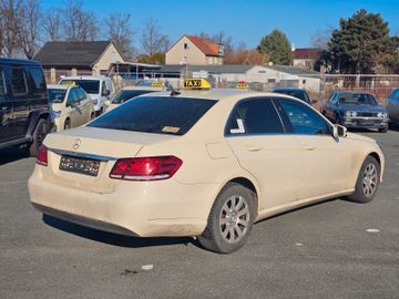 Mercedes E 200 - 3