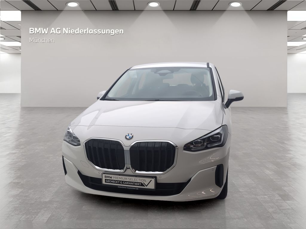 BMW 220 Active Tourer — hlavná fotografia