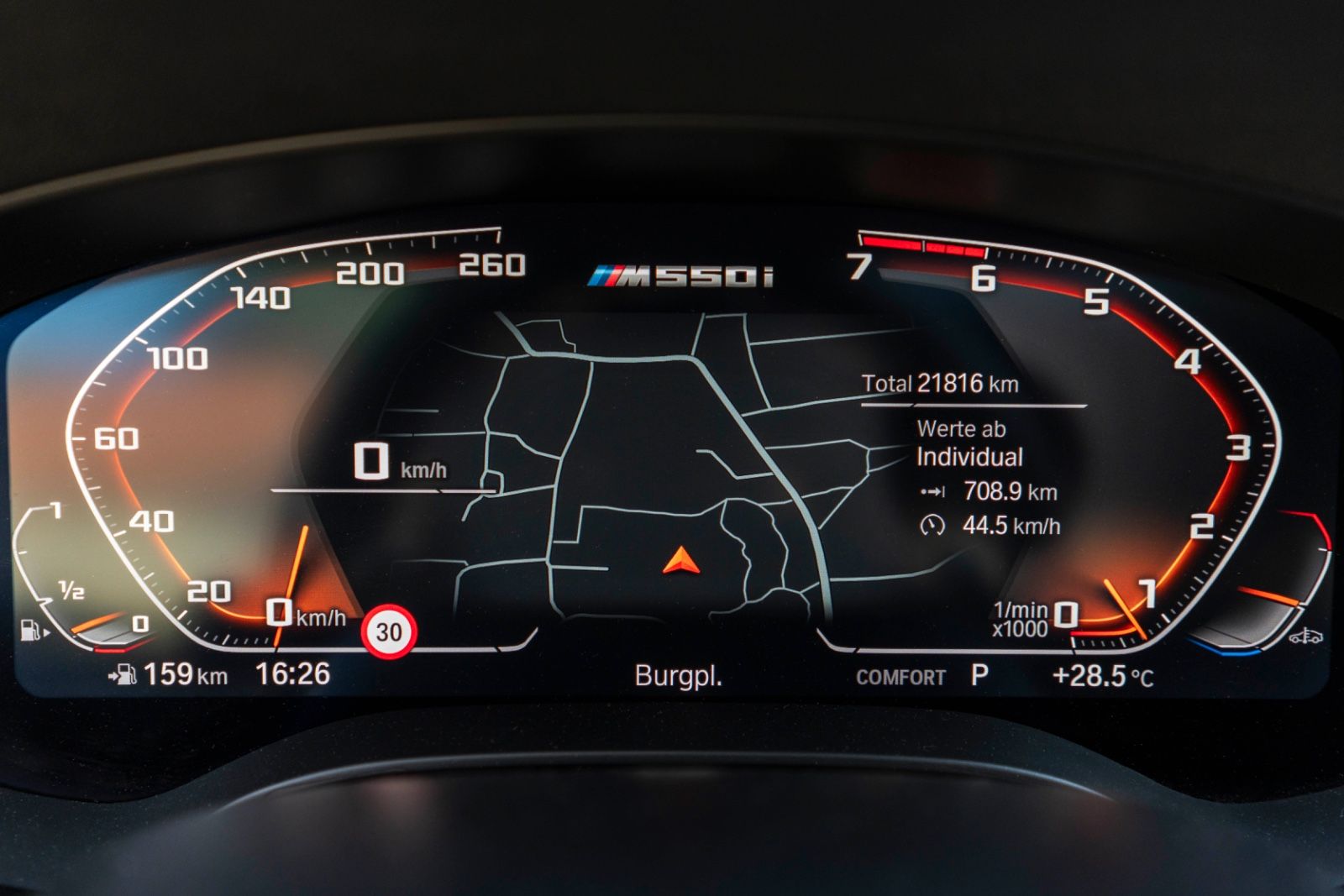 Fahrzeugabbildung BMW M550IX Massage Harman 360° Head UP LED NAV PDC