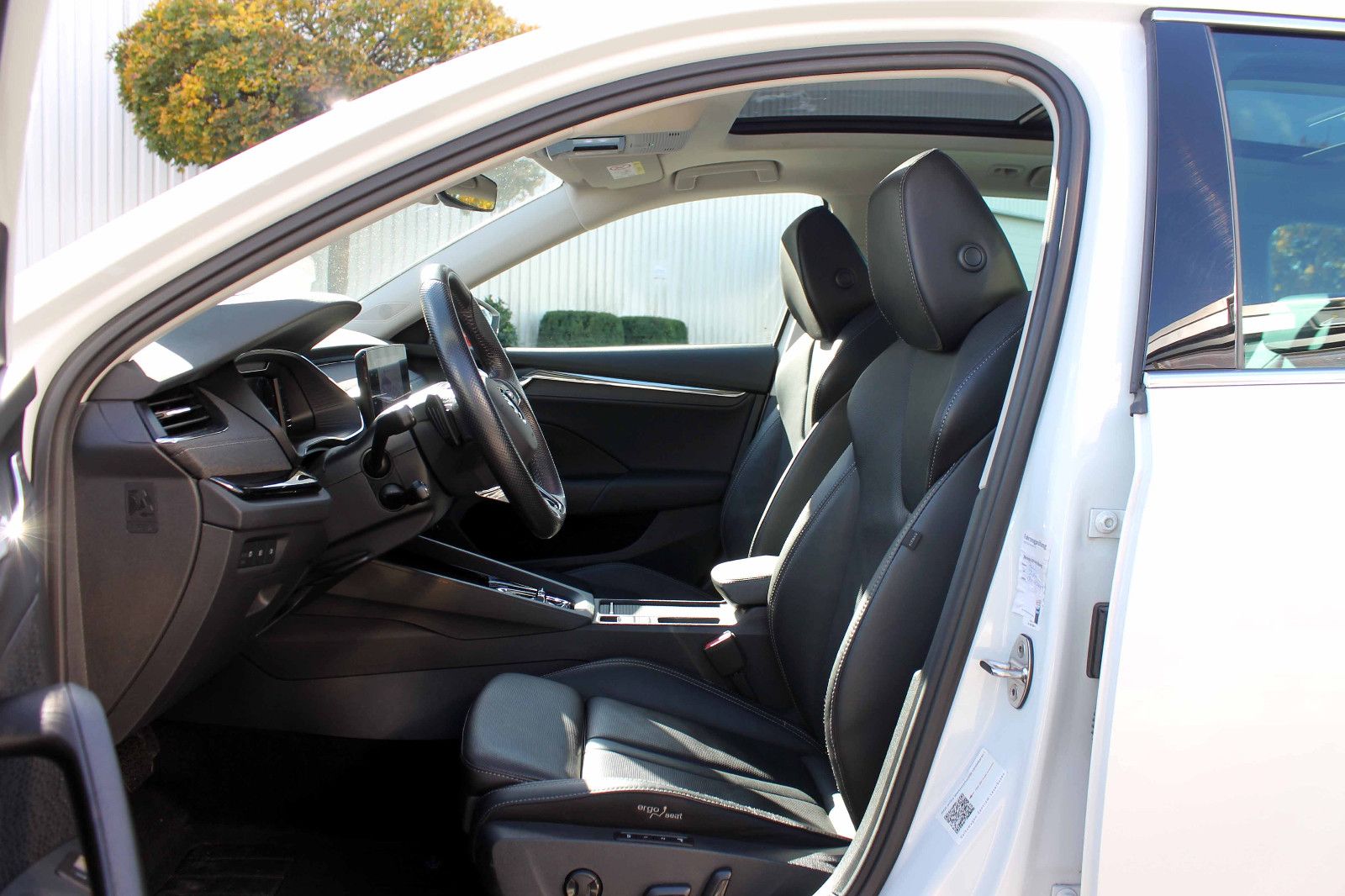 Fahrzeugabbildung SKODA Octavia Combi Style 2.0TDI DSG AHK PANO KAM HUD