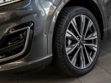 Ford Kuga 2.5 Plug-In Hybrid Vignale Stauassistent