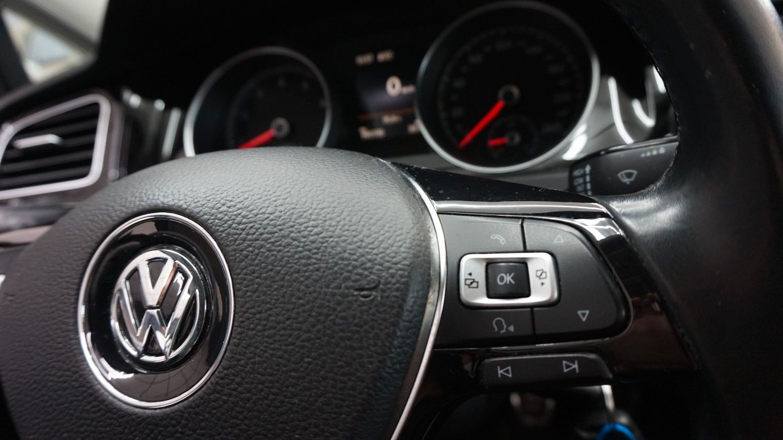 Fahrzeugabbildung Volkswagen Golf VII Lim. Allstar BMT