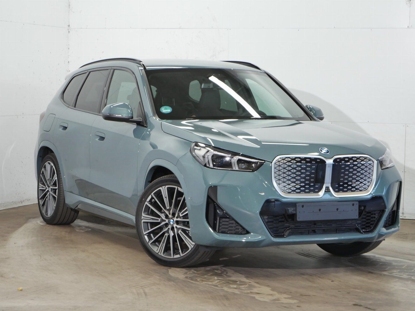 BMW iX1 - Bild 3