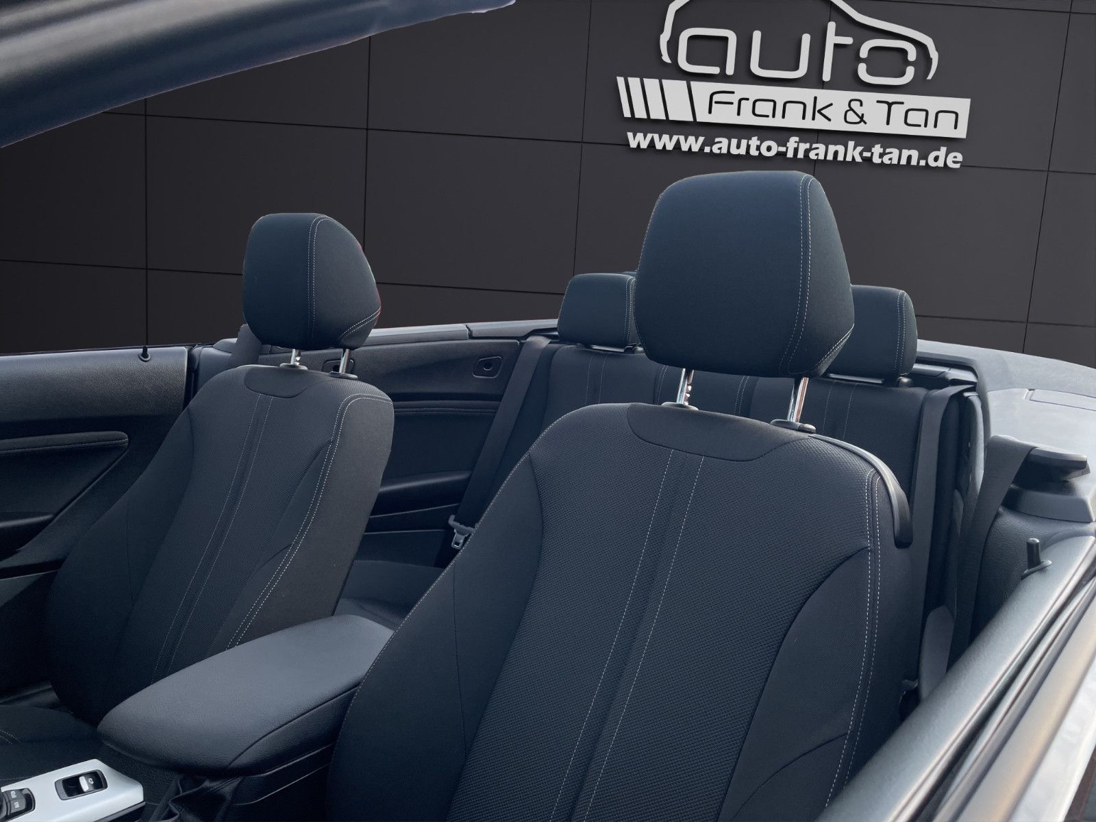 Fahrzeugabbildung BMW BMW 220 i Cabrio*Automatik*LED*PDC*DAB*