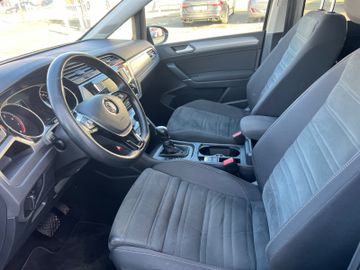 Volkswagen Touran - 10