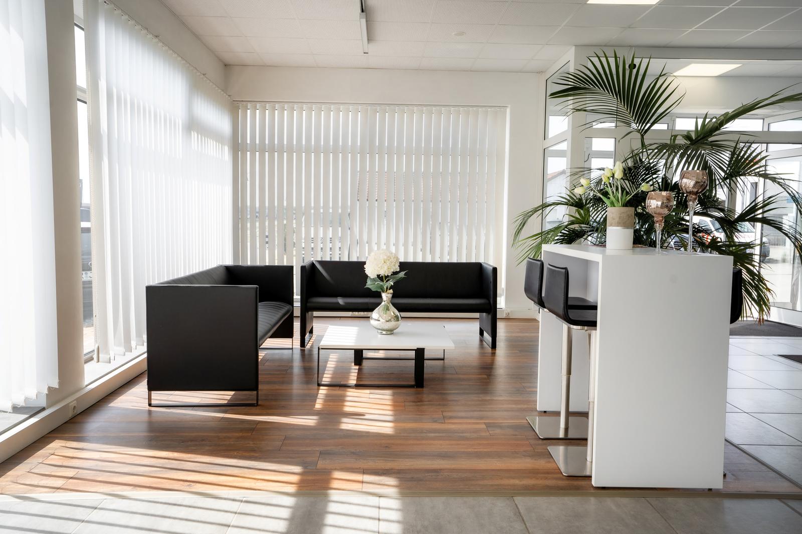 showroom-image-main
