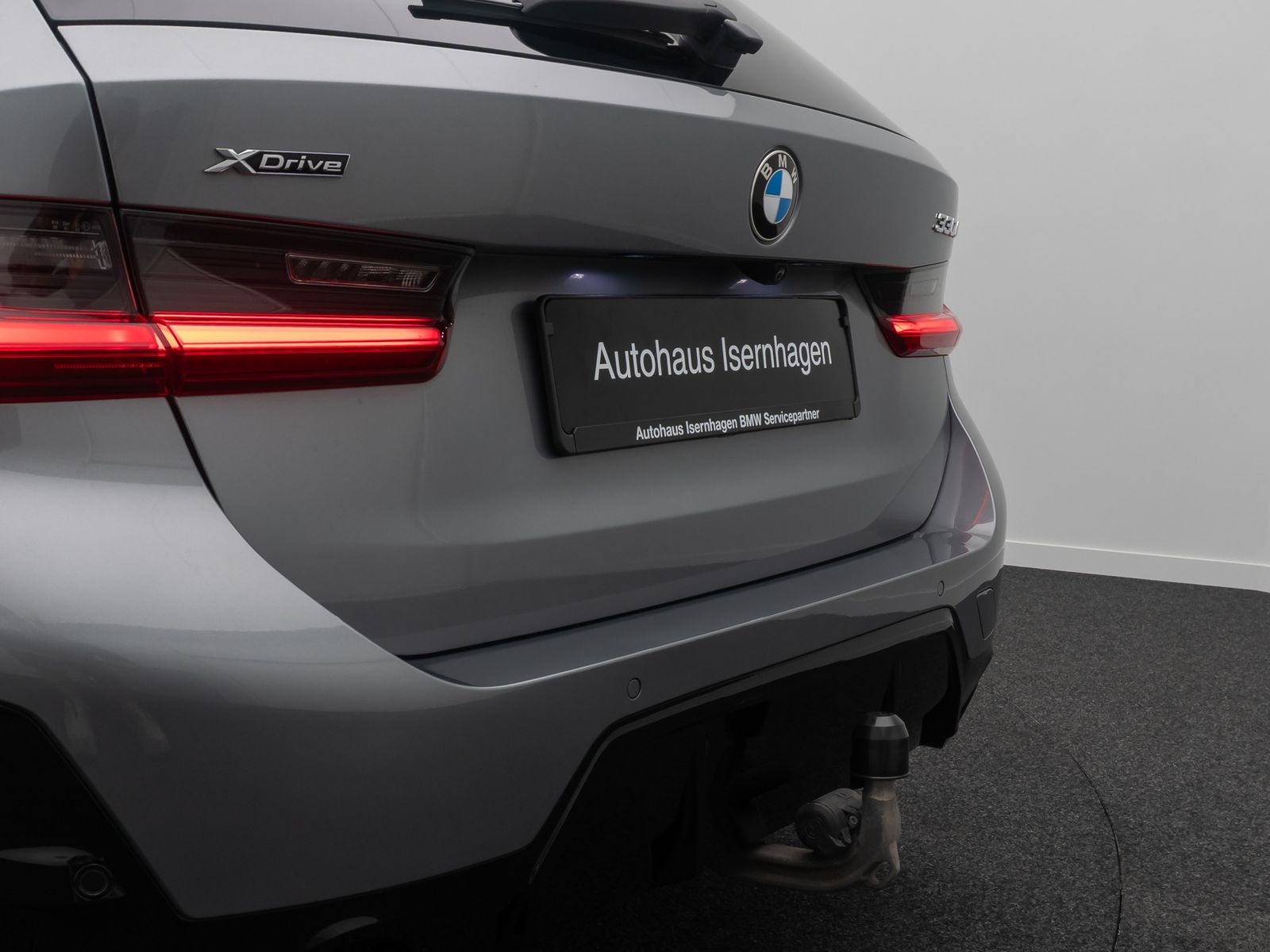 Fahrzeugabbildung BMW 330d xD M Sport ACC Kamera H/K Panorama HUD 19"