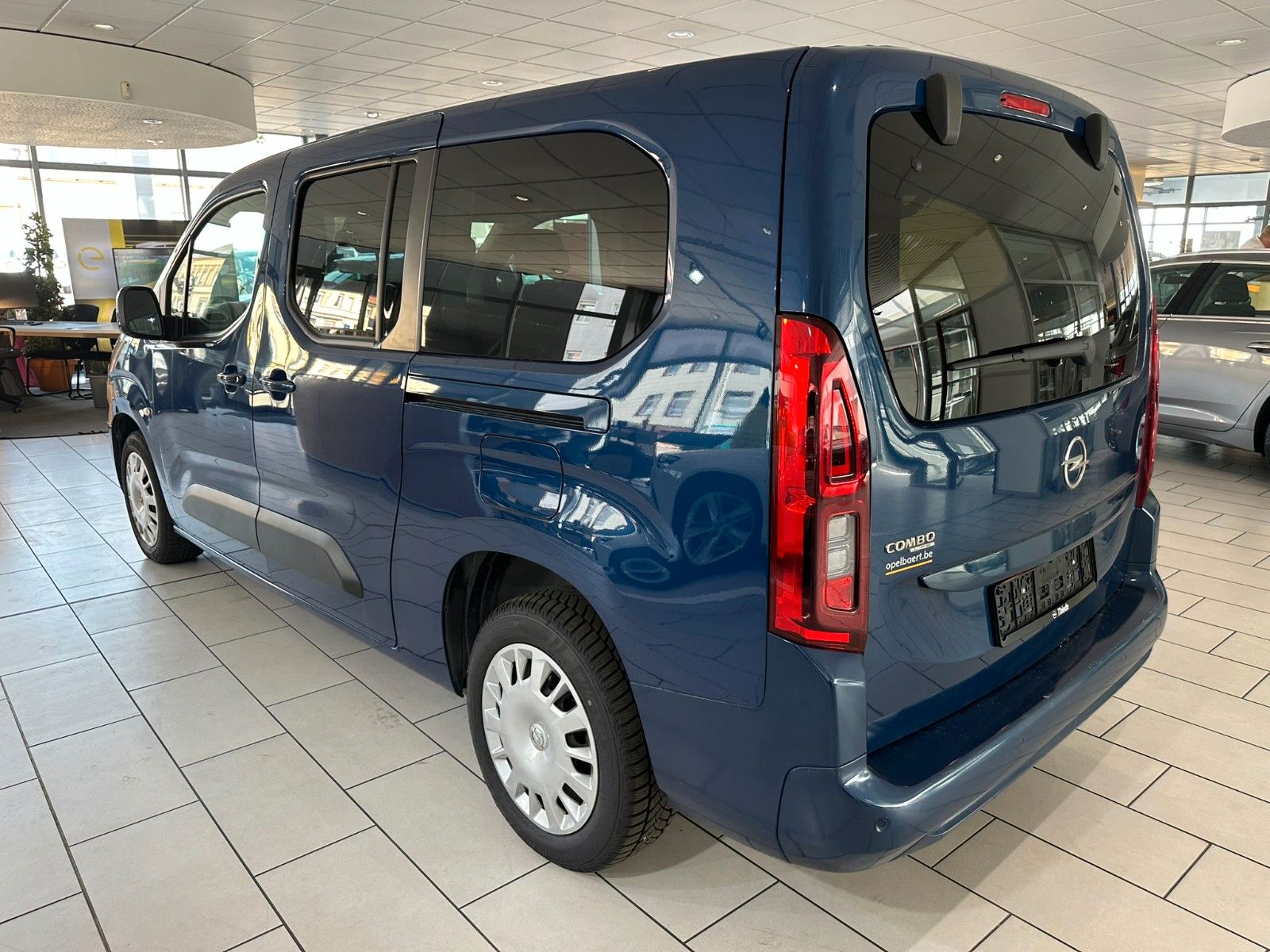 Fahrzeugabbildung Opel Combo Life 1.5D L2H1 NAVI/LED/PDC/DAB+